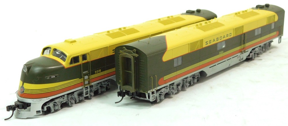 Used Life Like Proto 2000 Seaboard Air Line E8A/B Set (No Boxes)