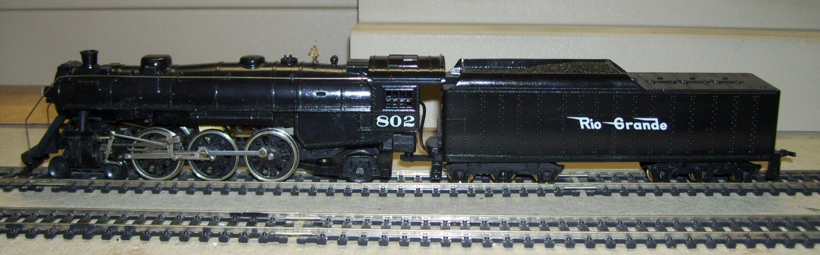 Mantua Tyco HO Denver & Rio Grande Western 4-6-2 Pacific Locomotive #802, Nice!