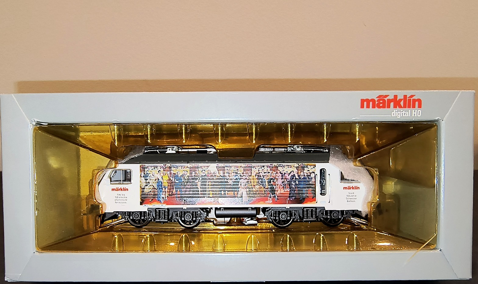 MARKLIN HO 37303 Swiss SOB ANNIVERSARY ELECTRIC LOCO Re 446 DIGITAL NEW IN BOX