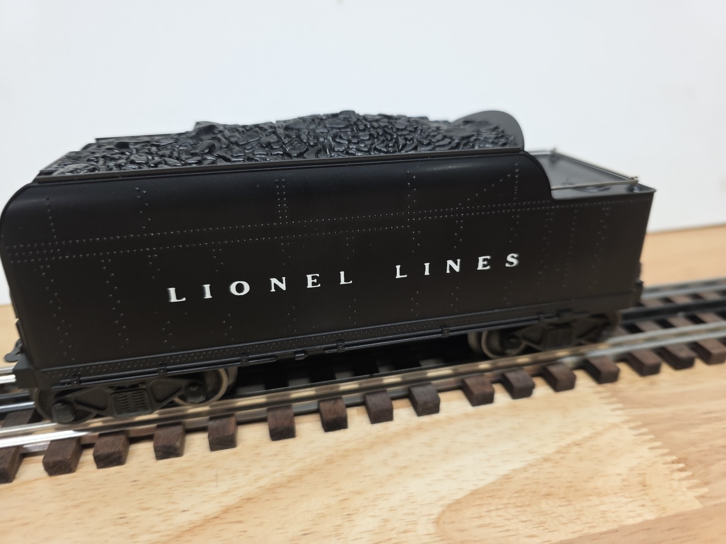 Lionel 2026 Vintage 2-6-2 Die-Cast Steam Locomotive and 6466wx Tender Rebuilt!