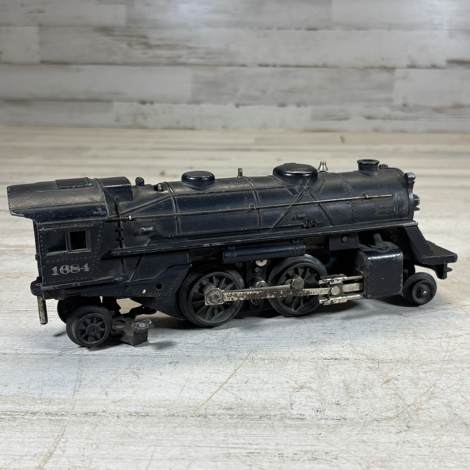 Lionel Postwar 1684 Steam Locomotive w/ 1689T Tender O27 O Gauge 3-Rail