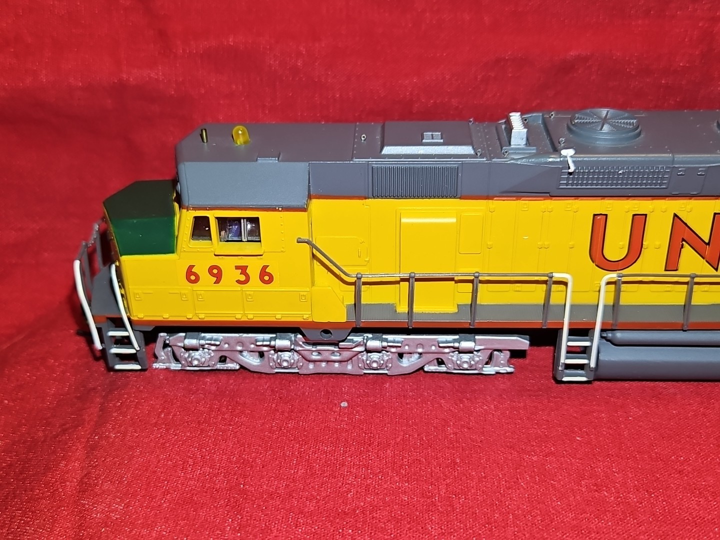 Bachmann HO Union Pacific Dd40AX 16 Wheel Diesel Locomotive # 6936