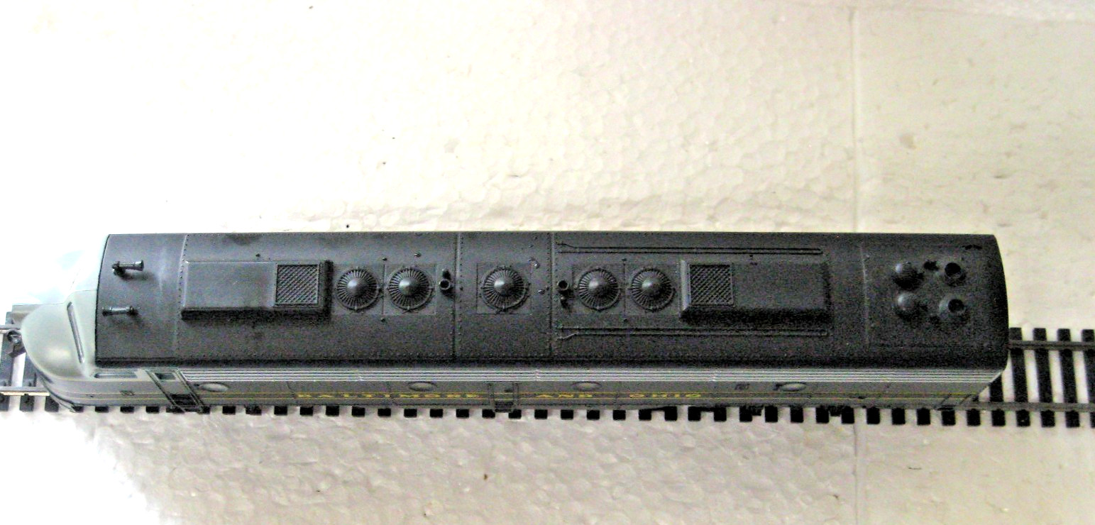 HO E8 LOCOMOTIVE BALTIMORE AND OHIO DUMMY LOCO