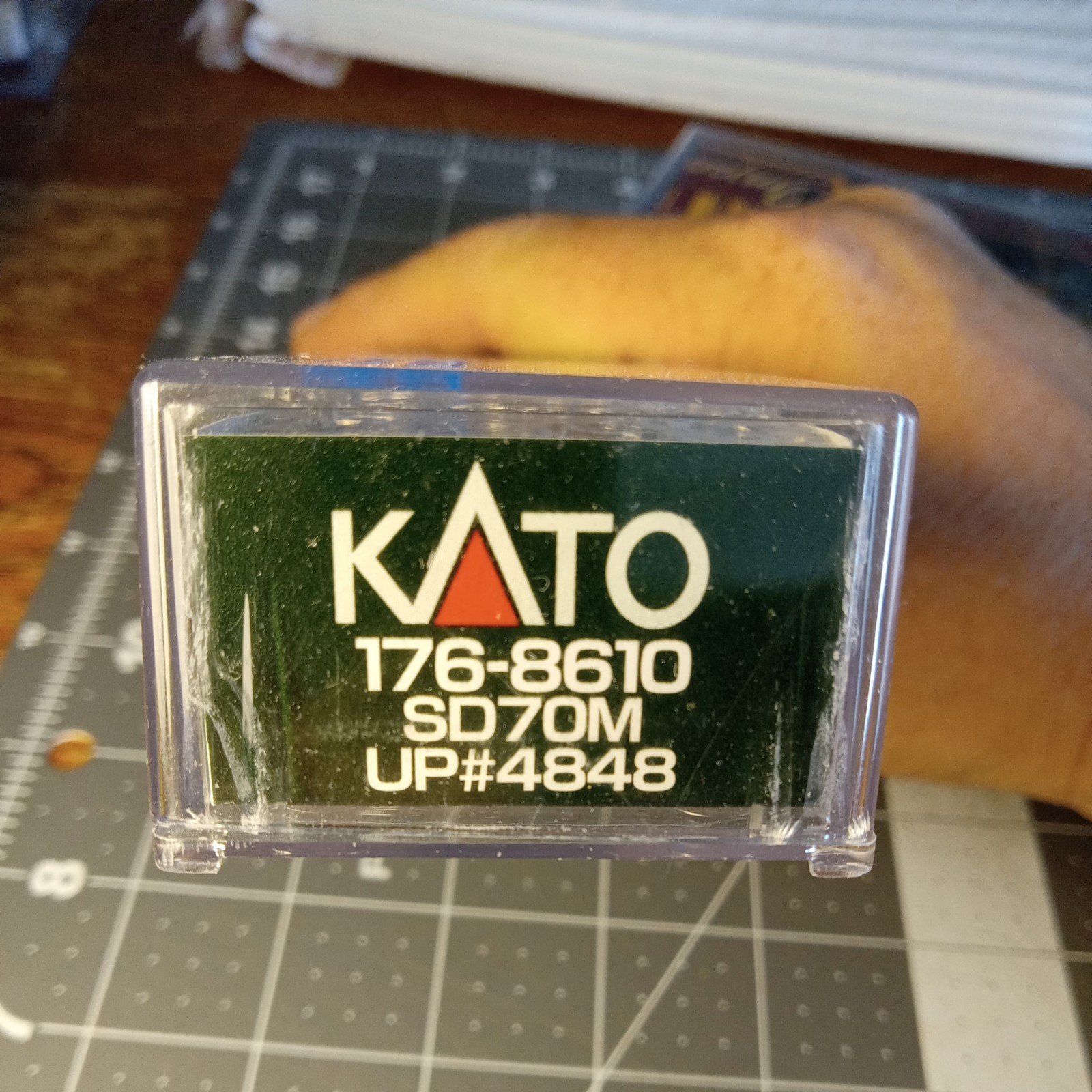 KATO N scale 176-8610 EMD SD70M Diesel Locomotive UNION PACIFIC #4848