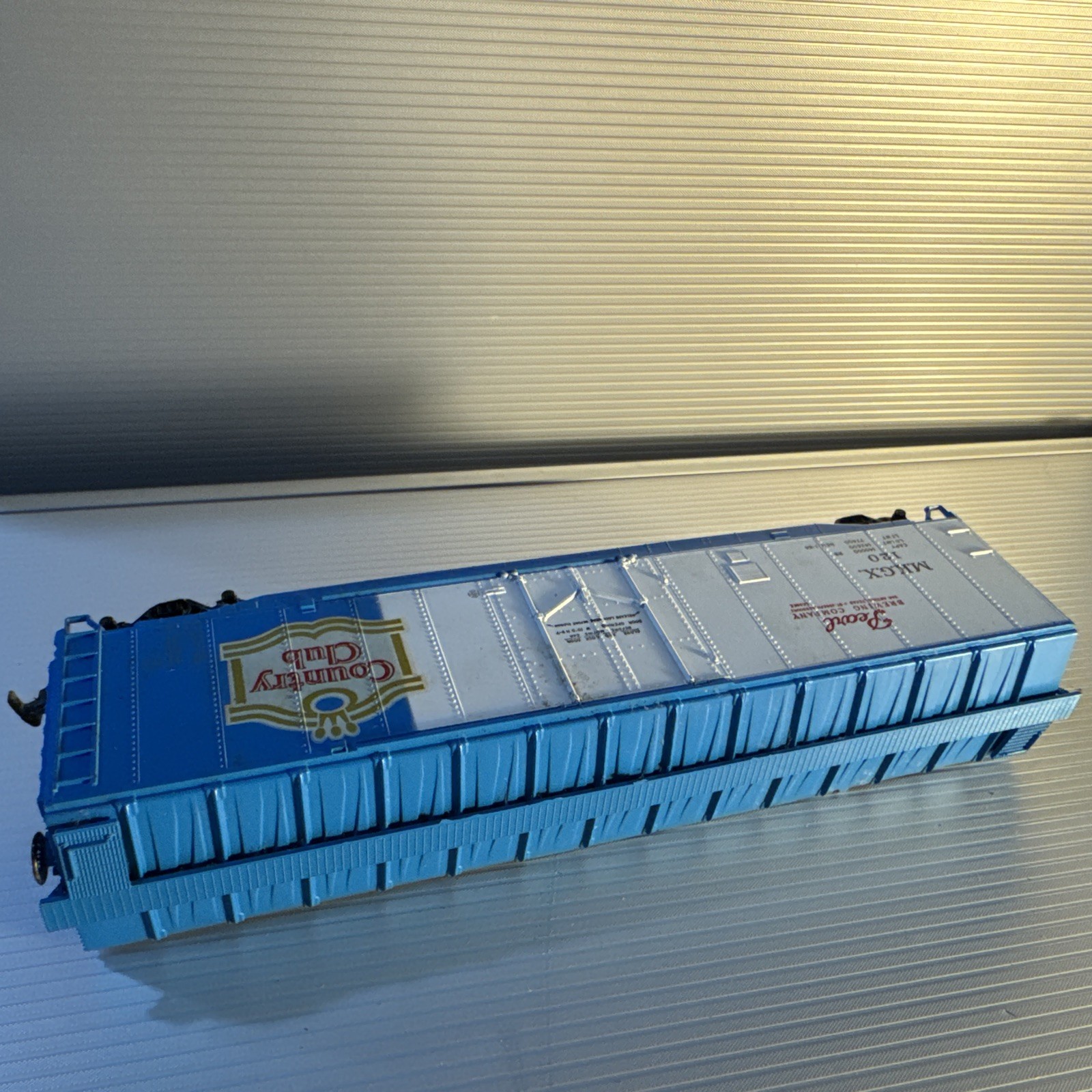 Athearn HO Scale 5381 W/V Country Club Boxcar