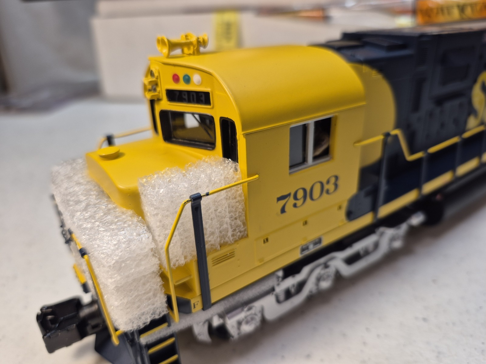 Rail King O Gauge 30-2861-1 Santa Fe C628 Diesel w/ Protosound 2 & Smoke NIB