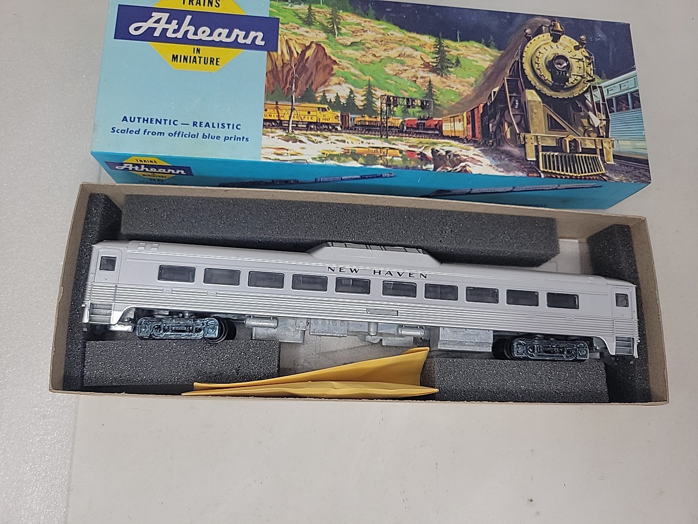 NIB Athearn HO RDC-1 New Haven Dummy #2072 w/ Box & Instructions