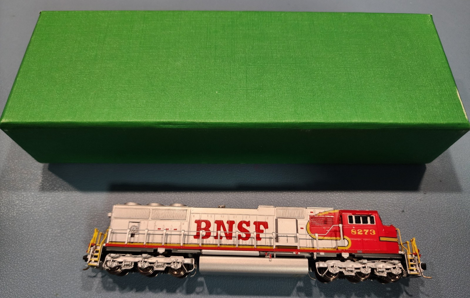 RARE! NEW! Overland Models BNSF SD75M Brass Engine N scale #8273