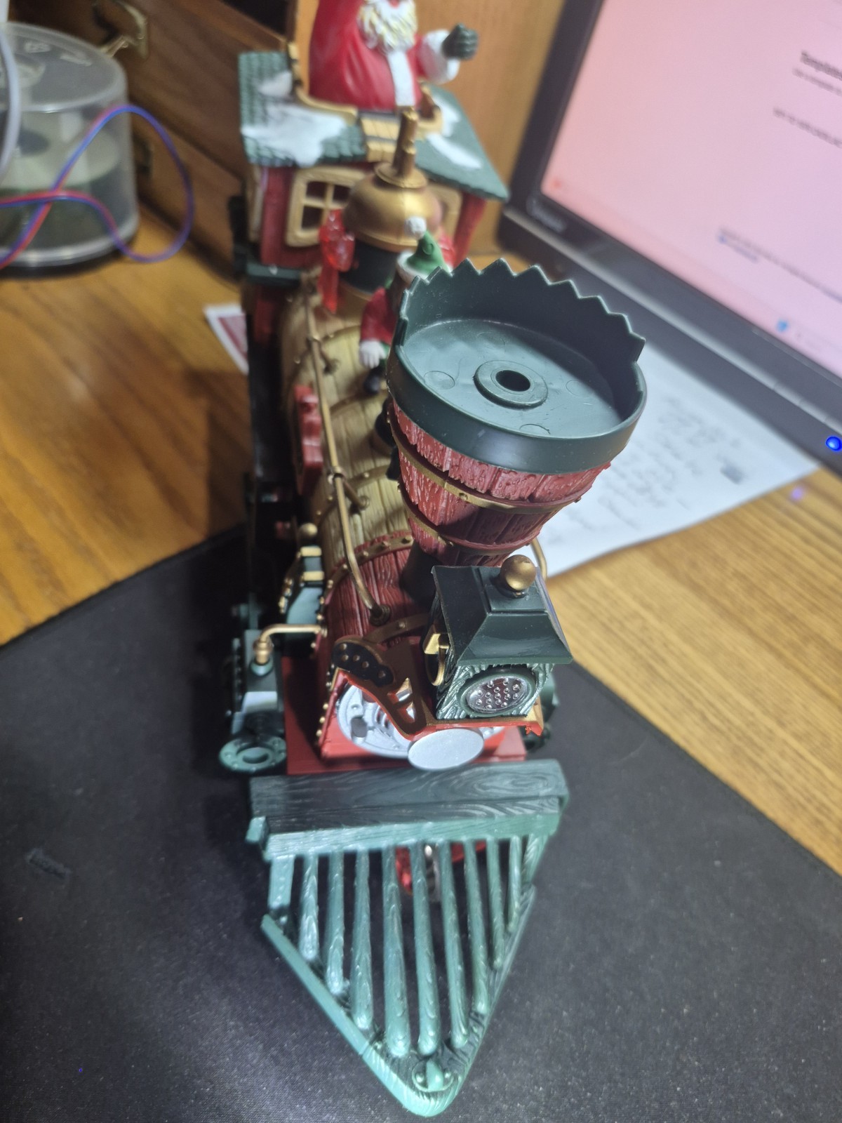 HOLIDAY EXPRESS LOCOMOTIVE IN GREAT WORKING CONDITION