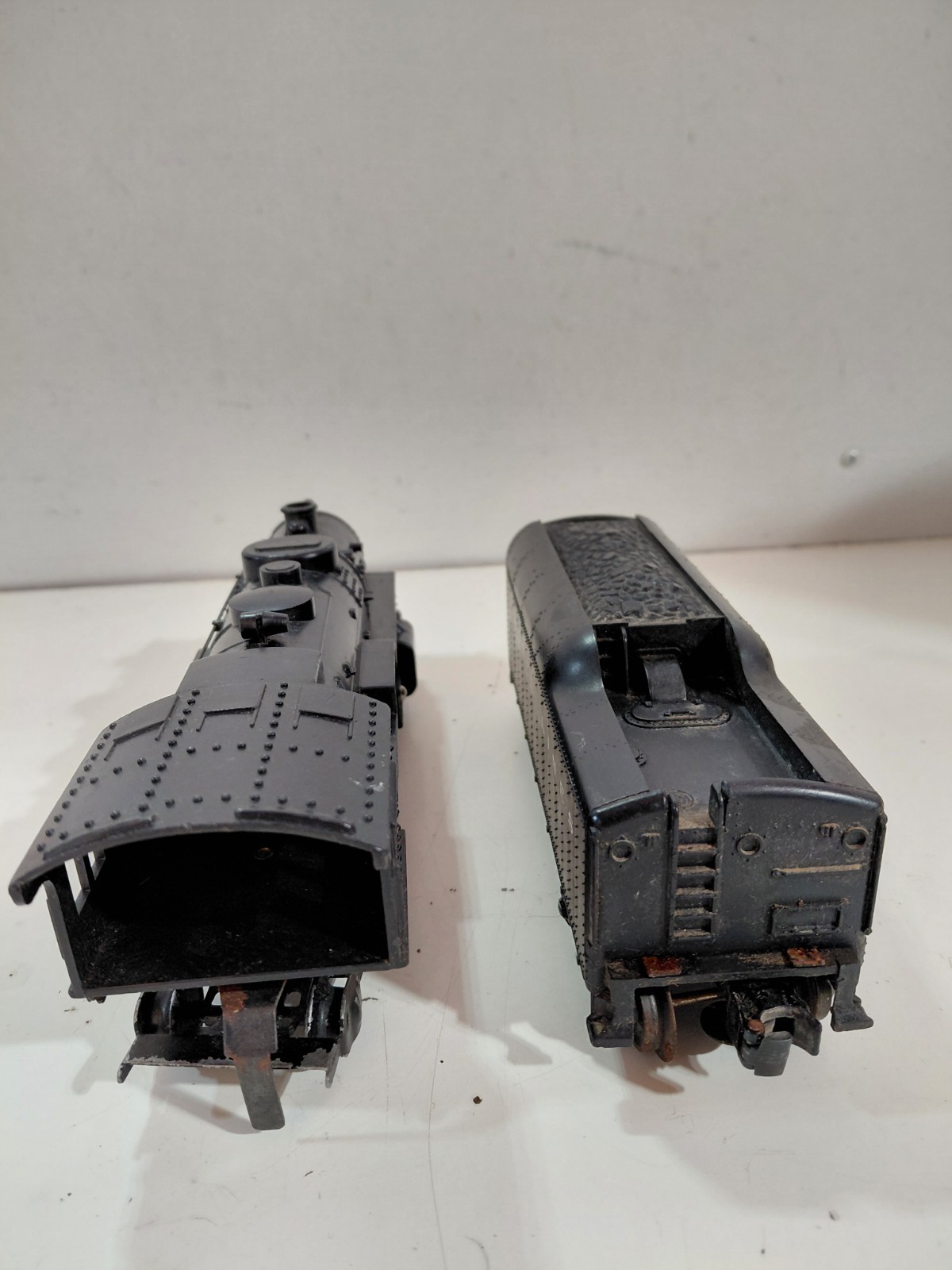 Marx 1666 O Gauge Model Railroad 2-4-2 Steam Engine w/Lionel Lines Tender (Read)