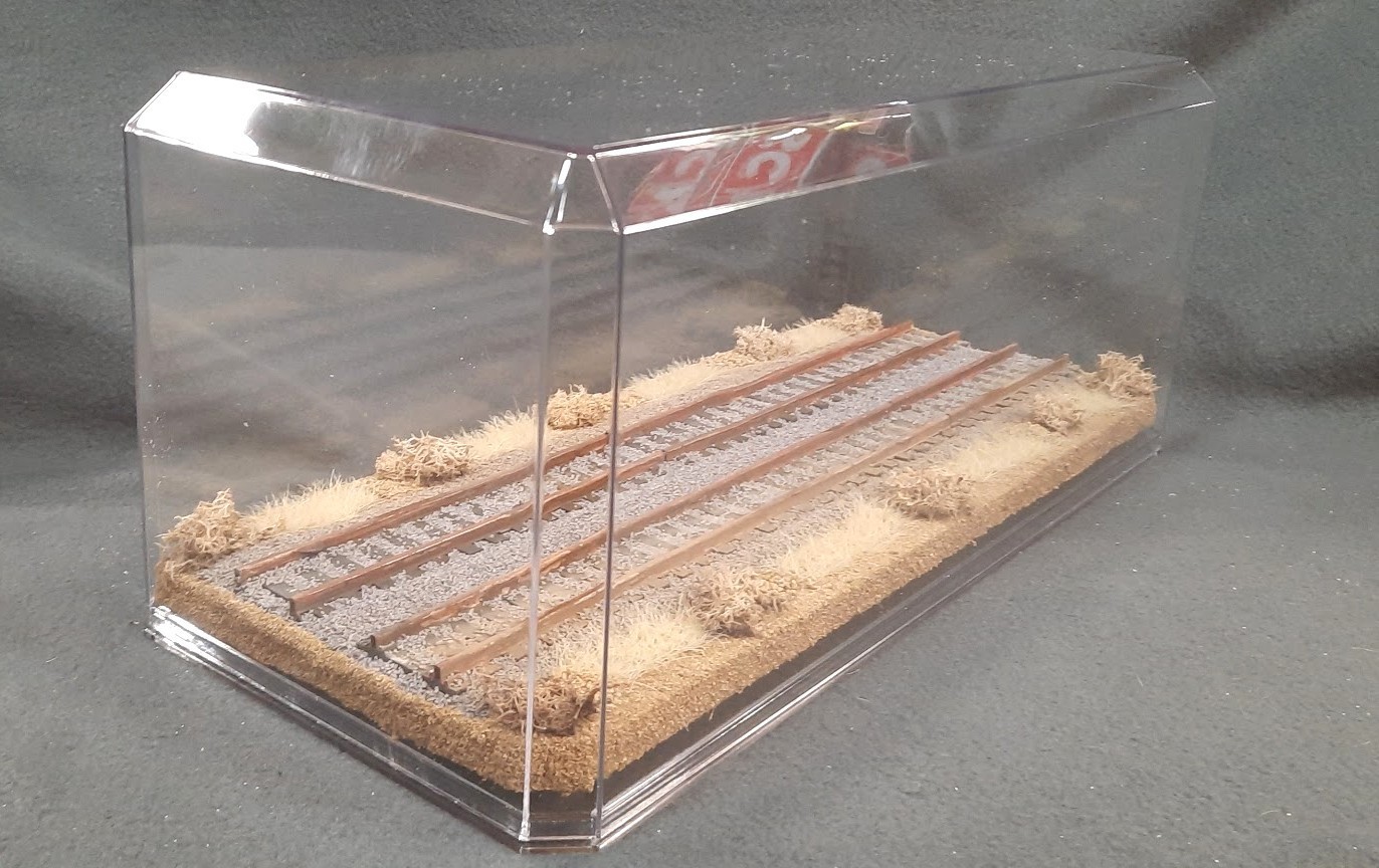 S SCALE 16″ DOUBLE TRACK DISPLAY CASE- “DESERT SCENE”-FOR ANY S TRAINS