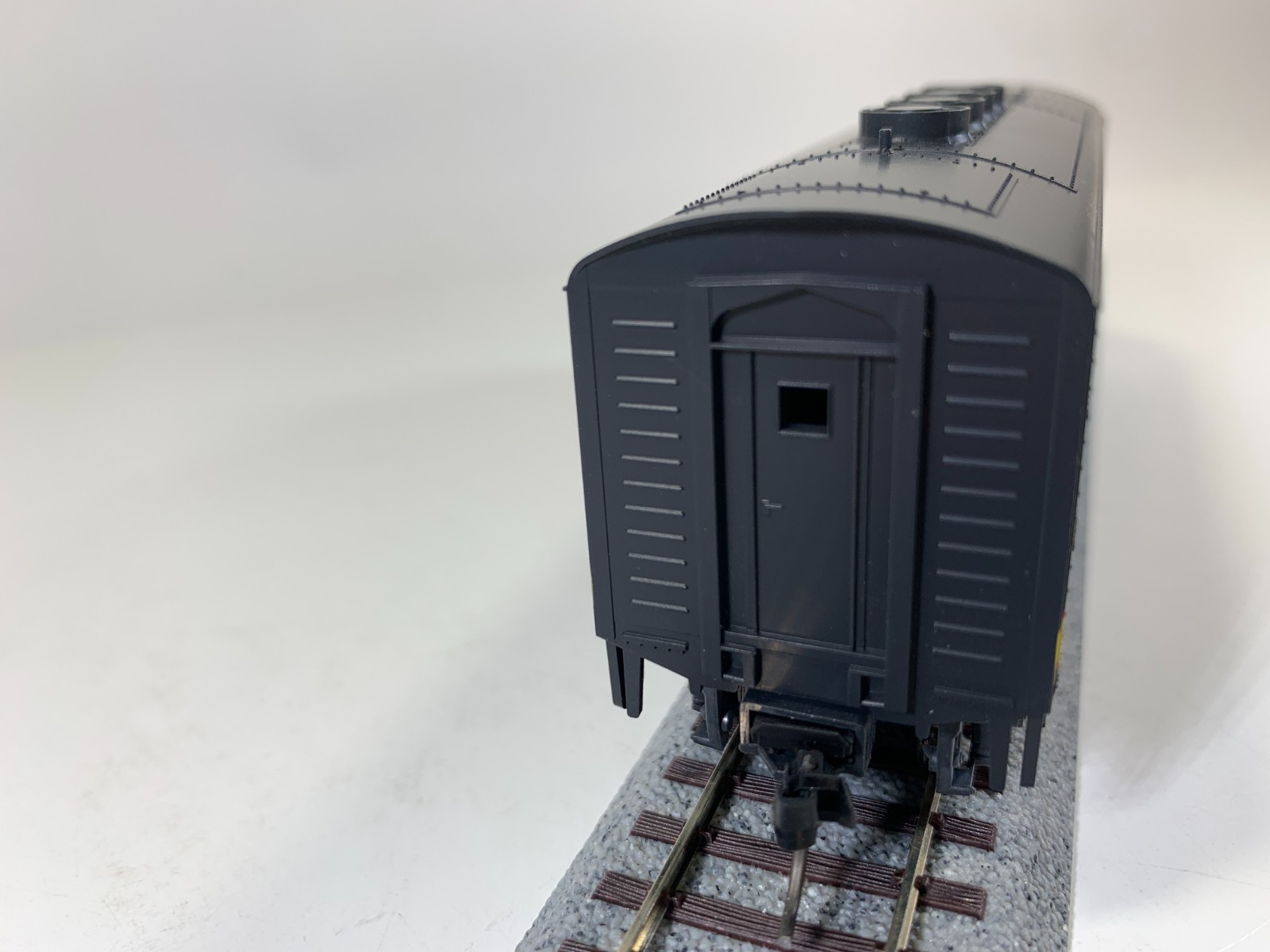 HO Stewart Hobbies 8090 F3 A Phase 1 Northern Pacific Diesel #Un-numbered