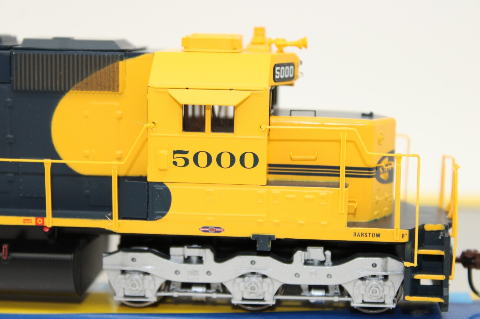 Athearn HO Scale ATSF Santa Fe EMD SD40 Diesel Locomotive #5000 NOS DCC Ready