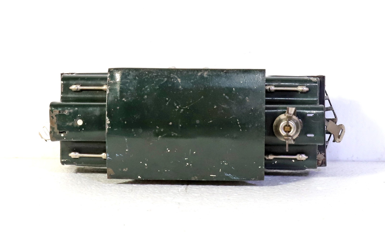 LIONEL PREWAR O GA #152 0-4-0 ELECTRIC, and 629, 630 PASSENGER CARS