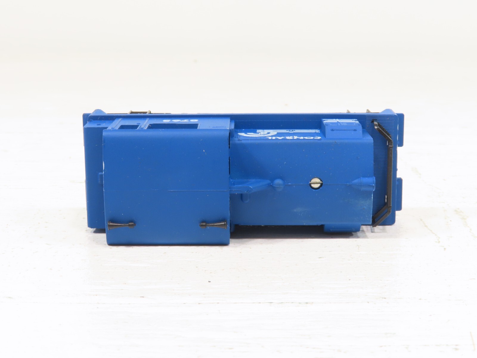 AHM 5001 HO MDT Diesel Conrail Switcher Loco Cab # 8765 LN