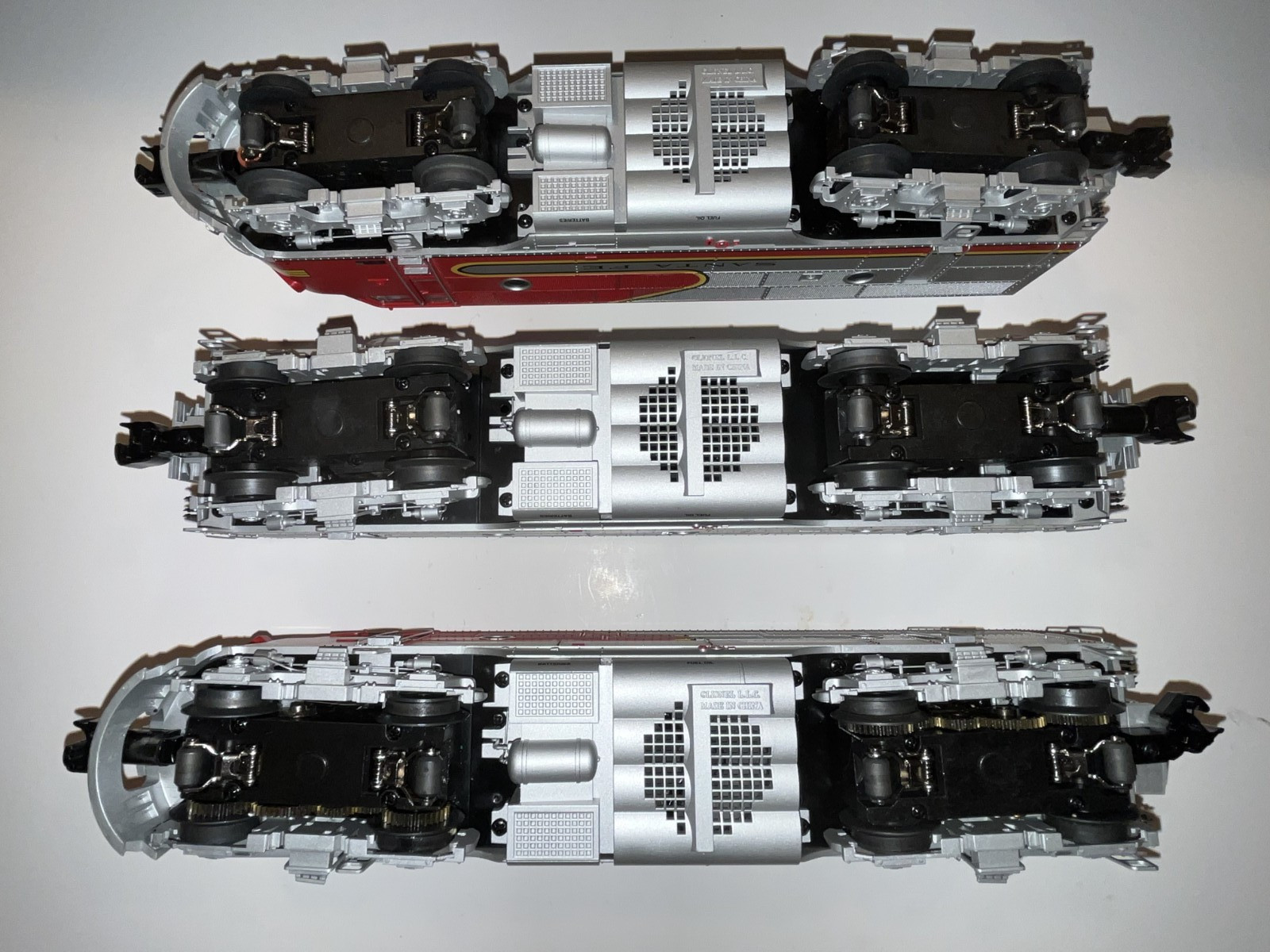 Lionel Modern 14588 Santa Fe F3 ABA with Railsounds, all boxes. Lightly run.