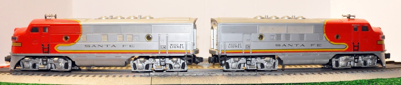 Lionel 2353 Santa Fe F 3 AA-In Original Boxes and Master Carton-Fully Serviced