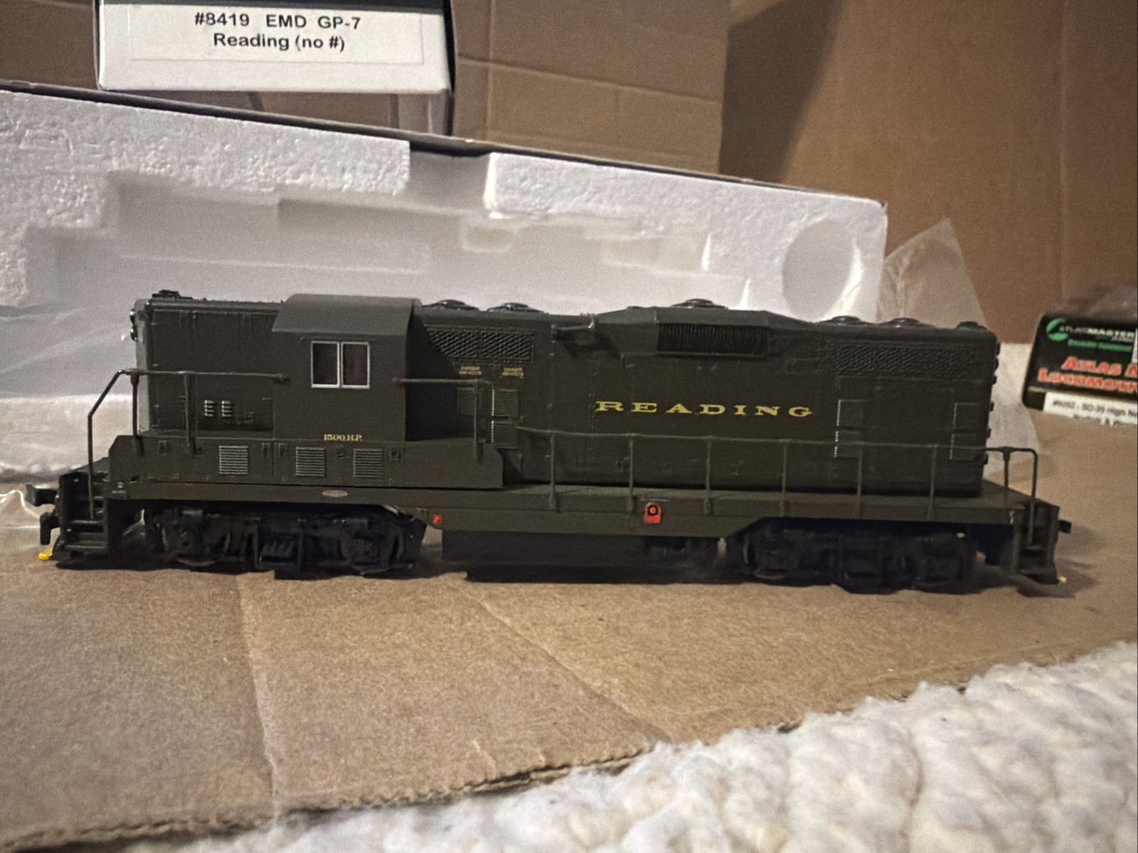 Atlas Classic #8419 HO-Scale READING EMD GP7 Diesel Locomotive Engine No Number