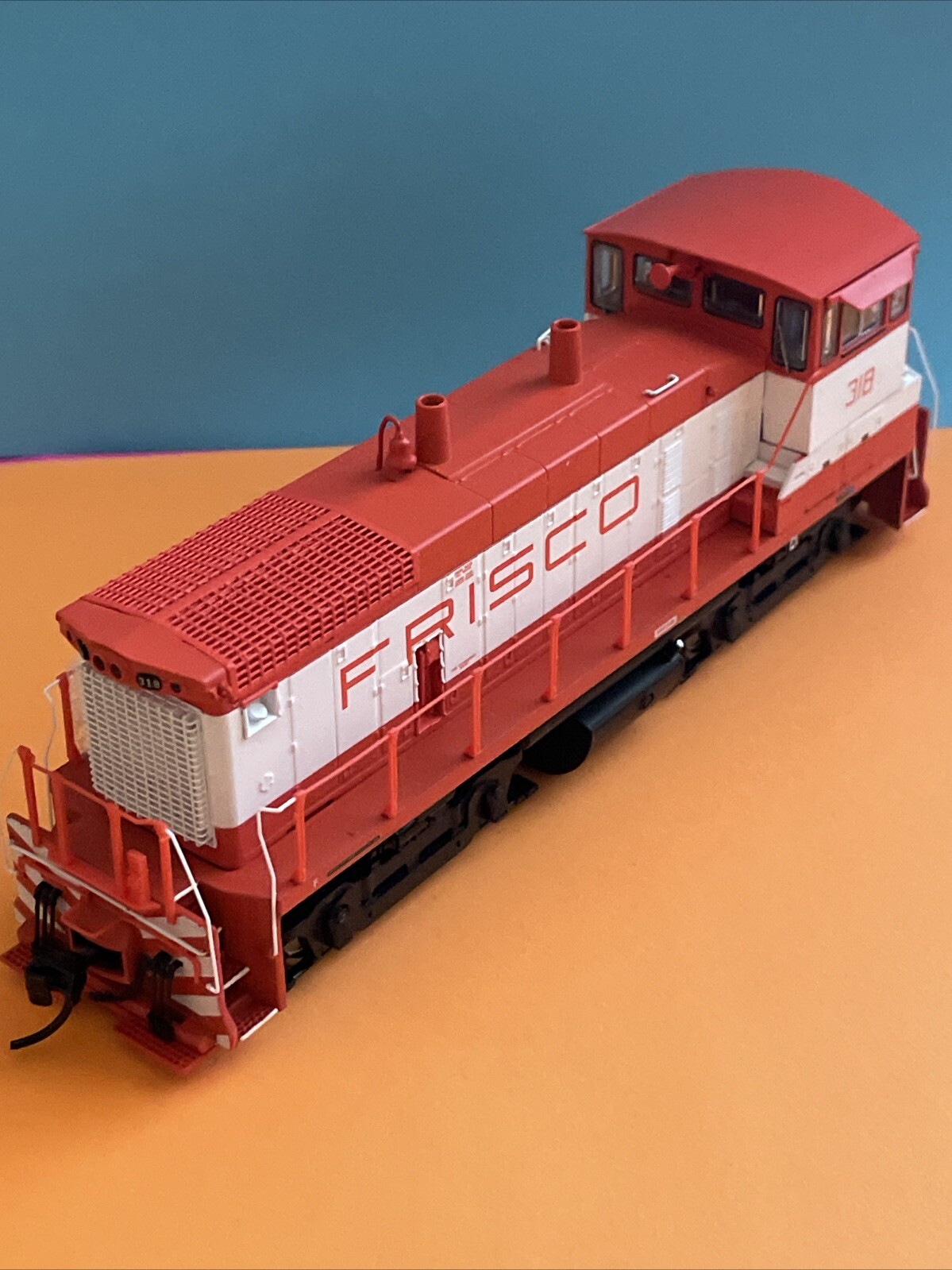 New! HO BWL Paragon3 EMD SW1500 SLSF 318 DC,DCC, Sound $ 249.99