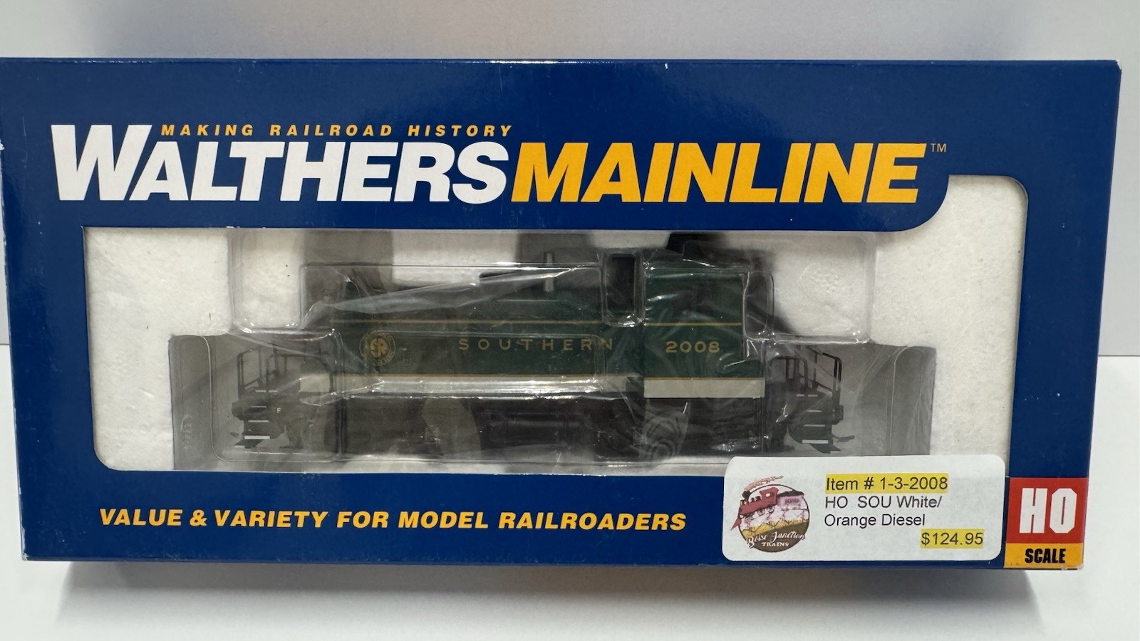 Walthers Mainline HO Scale Southern SW1 Switcher Locomotive #2008 910-9025