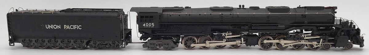 AHM 5114-B HO Scale Union Pacific Big Boy Steam Locomotive & Tender #4005 EX/Box