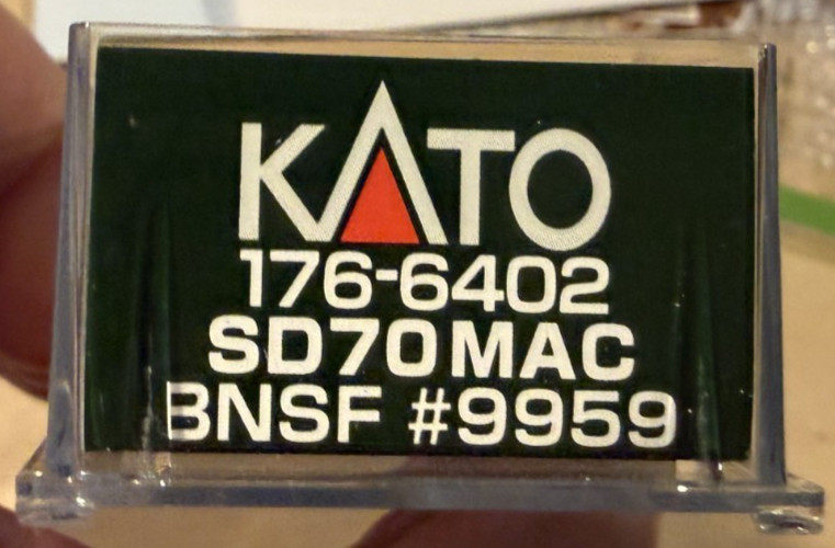 Used Kato SD70MAC BNSF 9959 DCC (176-6402)
