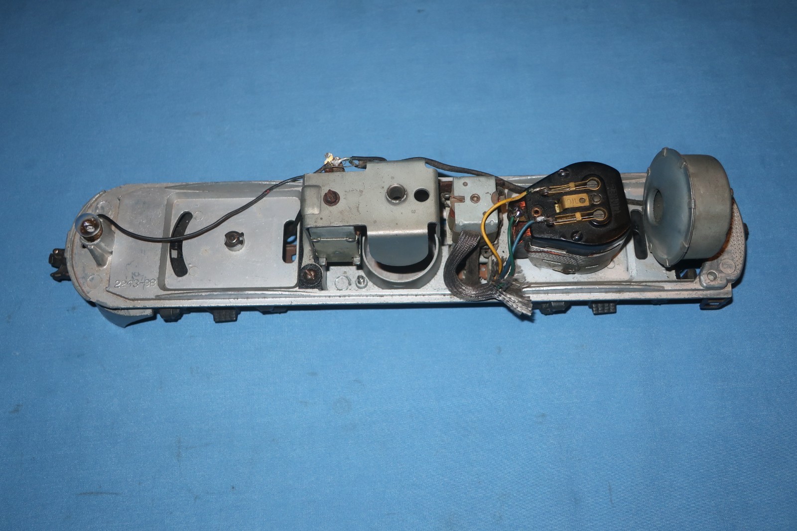 Lionel Postwar #2243 F3 Diesel Locomotive A- Unit Chassis/Motor. Runs well