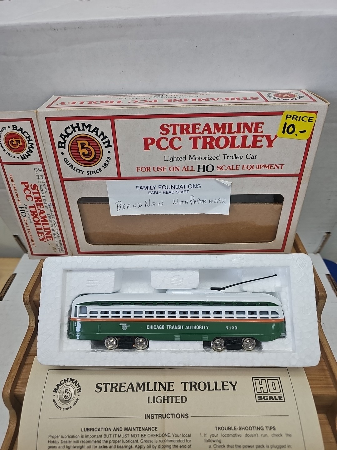 Bachmann Chicago Transit Authority CTA Streamline PCC Trolley Ho Scale Train