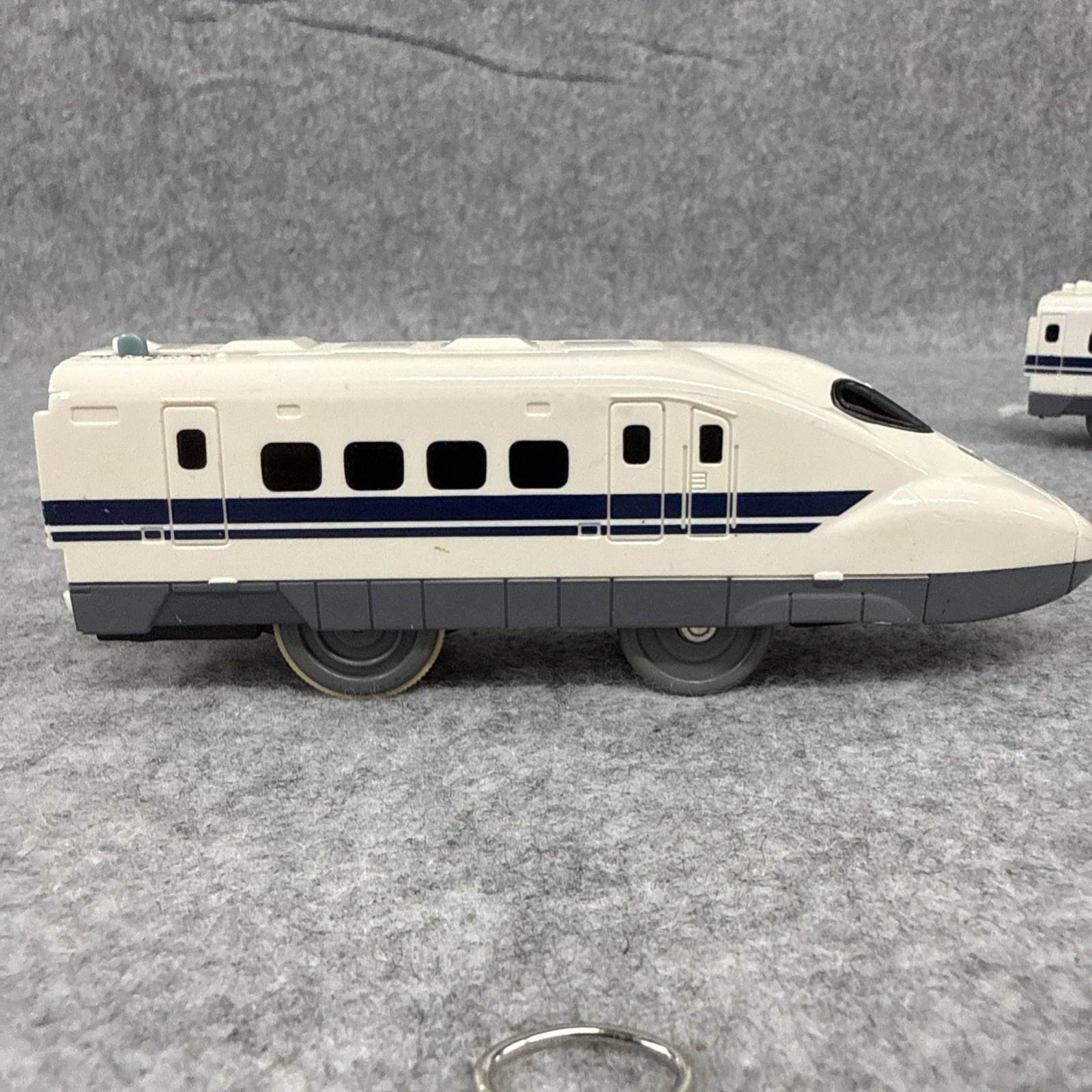 Japan Takara Tomy Plarail S-01 700 Shinkansen Motorised Train w/ Light C22