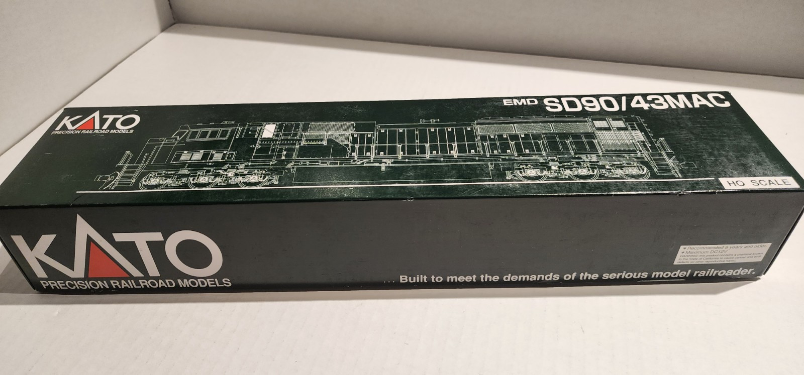 Kato HO Scale 37-6362 SD90/43MAC locomotive Union Pacific #8242 DCC