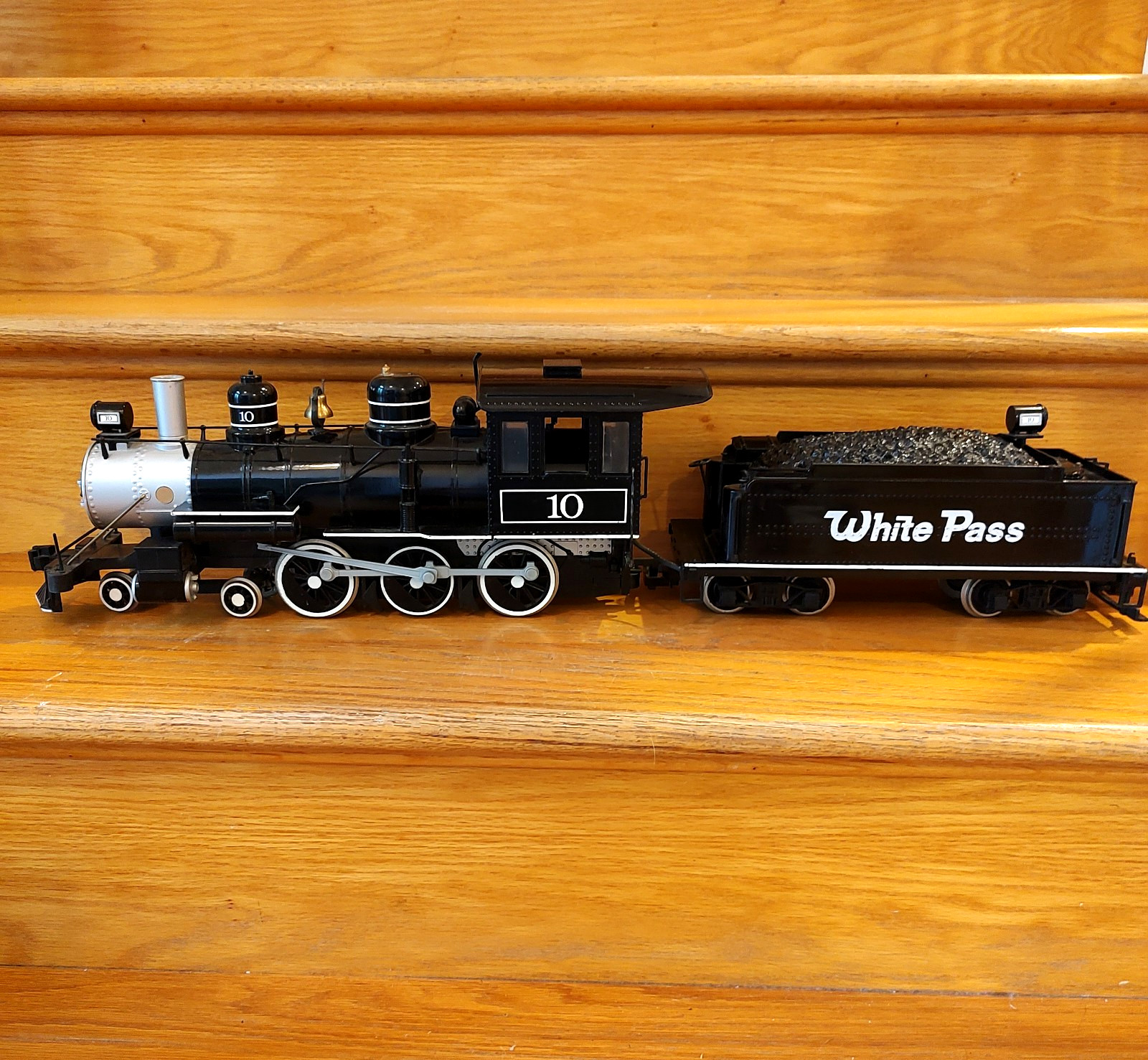 Bachmann 81096 G Scale White Pass 4-6-0 Steam Locomotive #10 & Tender READ AS IS