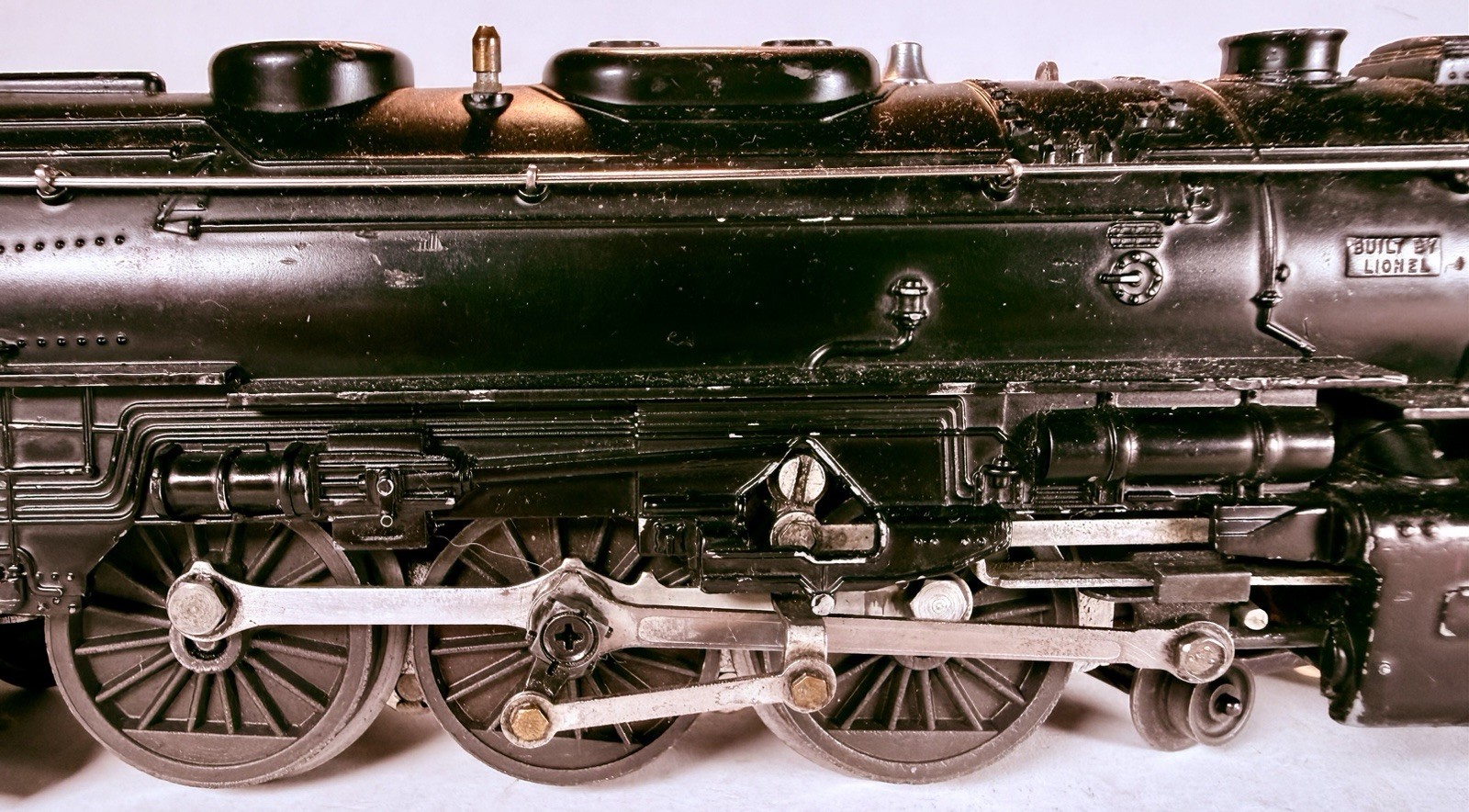 Lionel 2055 Vintage O 4-6-4 Hudson Steam Locomotive with 6026W Tender