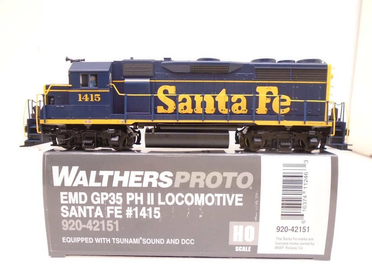 Walthers Proto HO Scale #920-42151 EMD GP35 PHII ATSF/Santa Fe #1415 w/DCC CC
