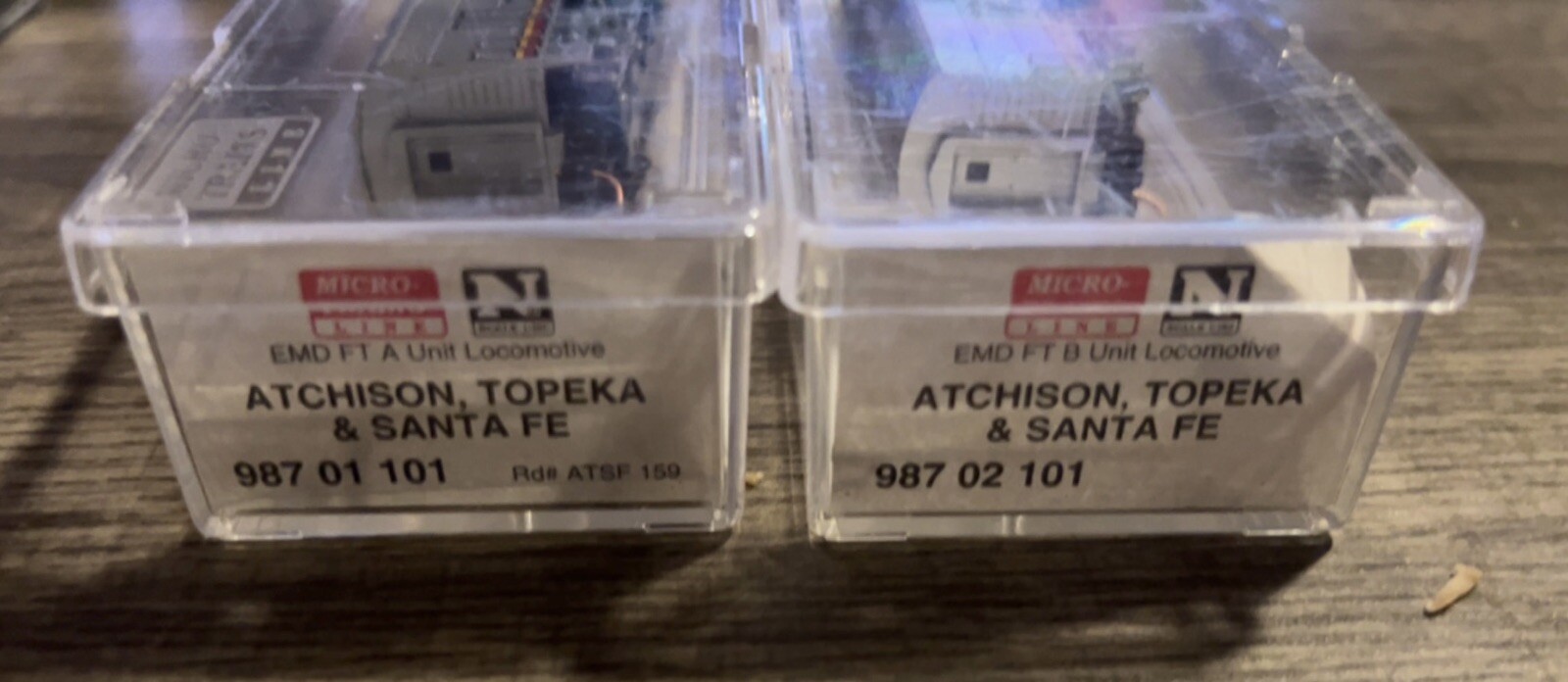 Micro-Trains Line 992 01 (02) 101 Powered EMD FT A-B Unit Santa Fe AT&SF #159