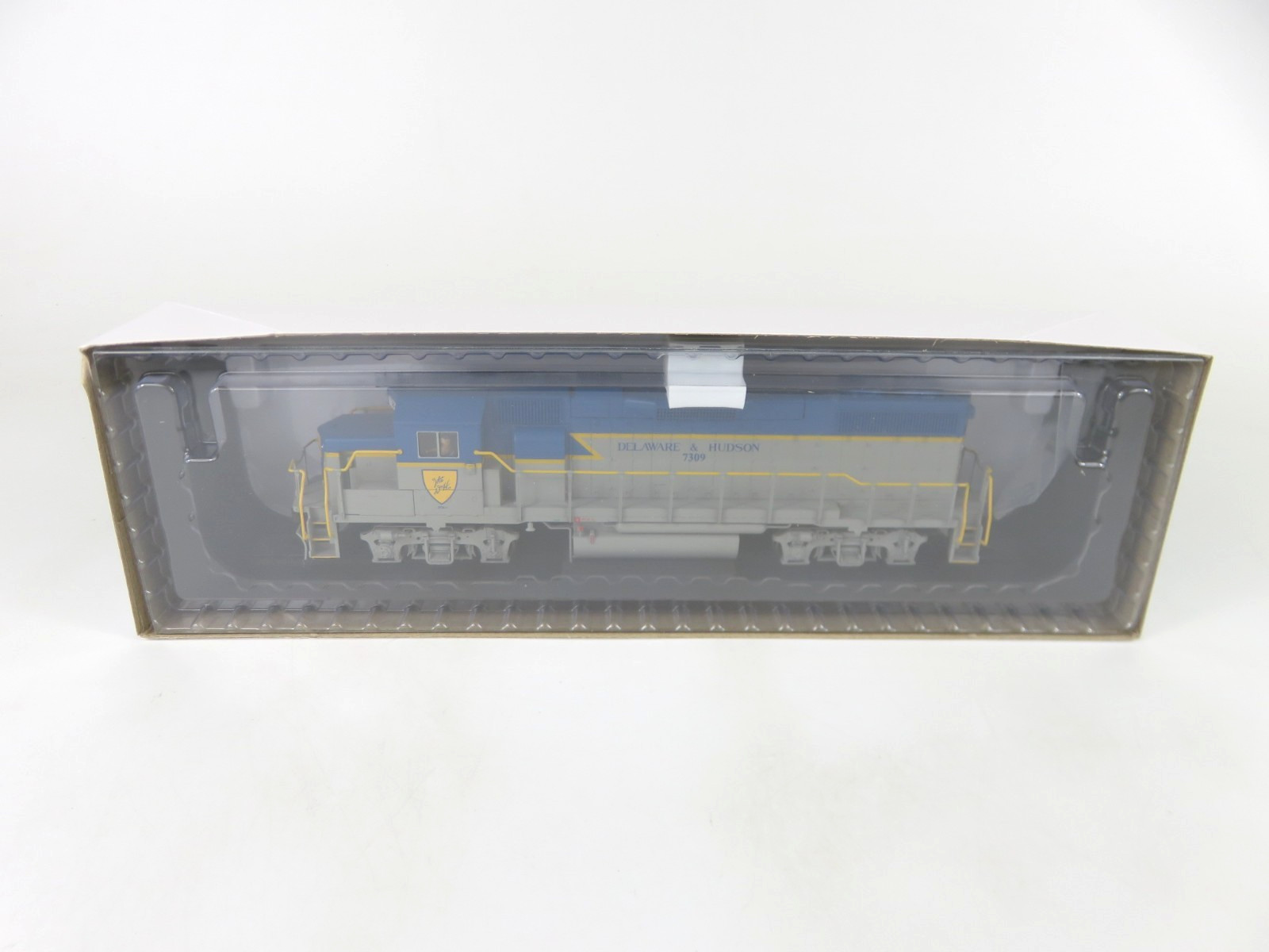 Atlas 10 004 557 HO Scale Delaware & Hudson EMD GP38-2 Diesel Locomotive #7309