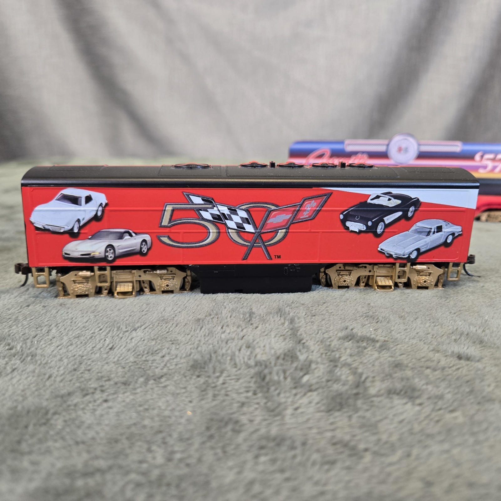 Hawthorne Bachman RARE HO Corvette 50th Anniversary Train Engine #1 & 2 + 2 Cars