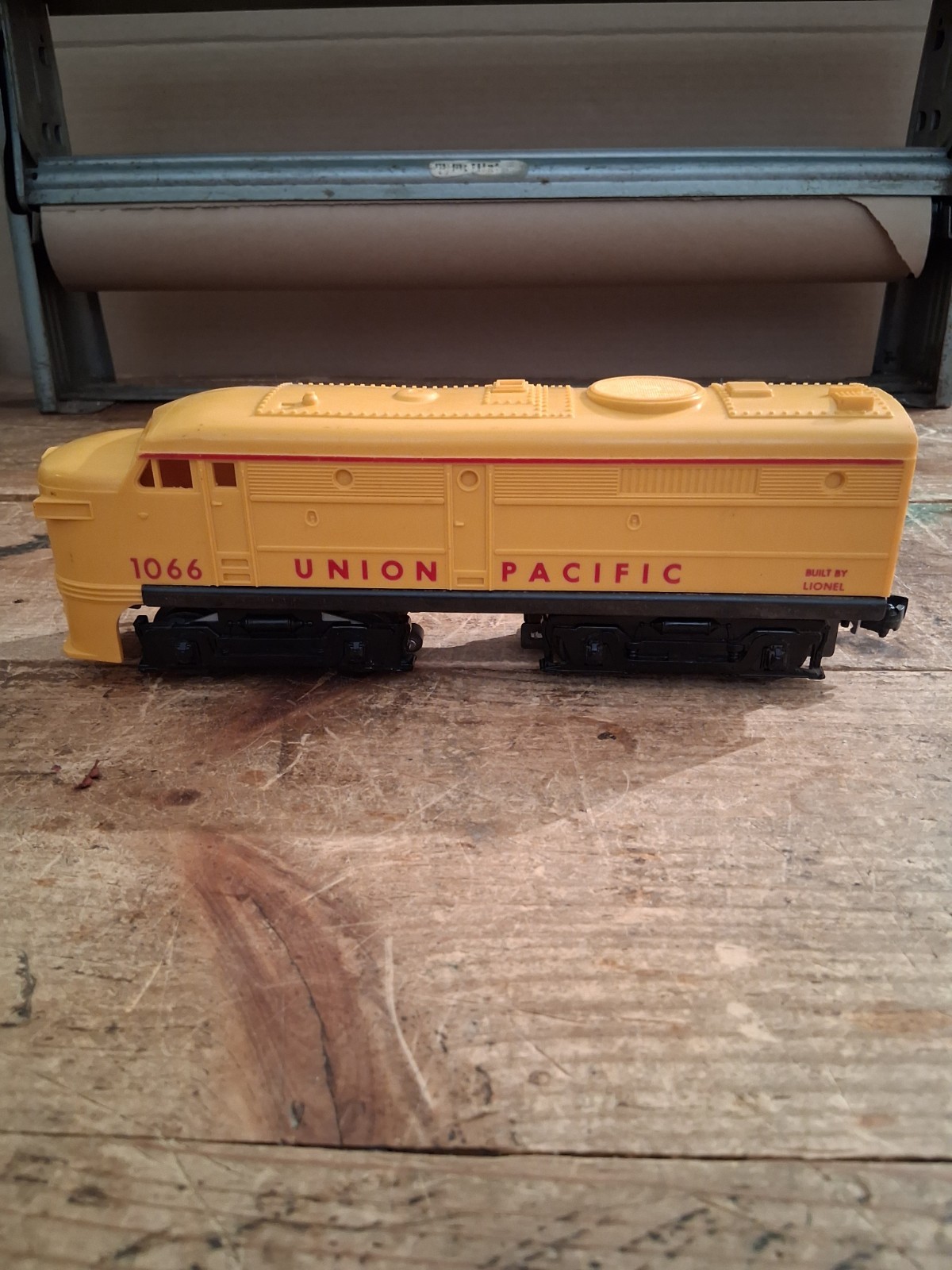Lionel Postwar 1066 Union Pacific Yellow Alco Diesel Locomotive Plain Jane READ