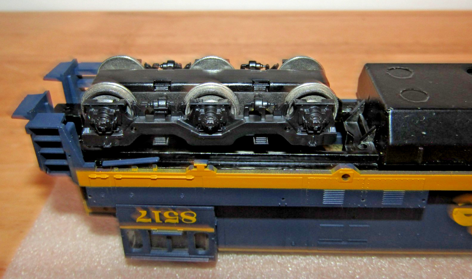 Athearn HO 3501 Santa Fe U33-C Powered Engine Diesel Locomotive 8517 NEW