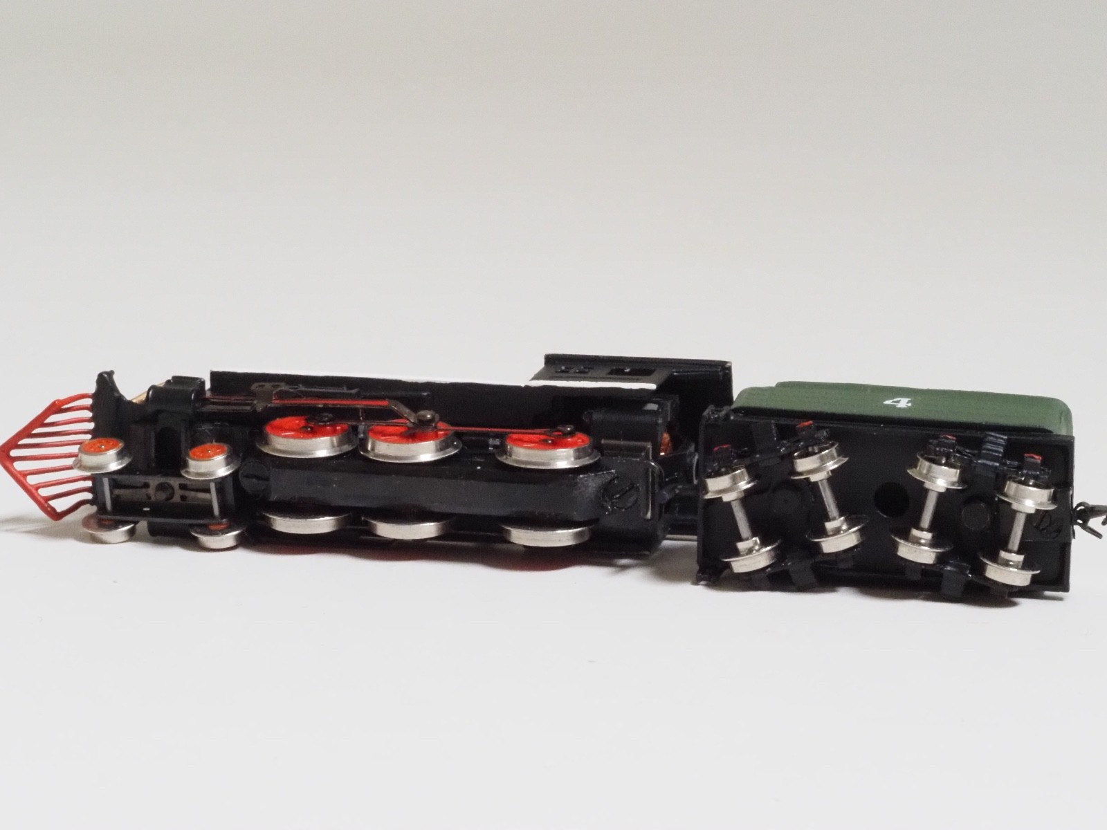 Brass Z-scale Westmodel 30031 American Early Era Steam Locomotive + tender, NEW