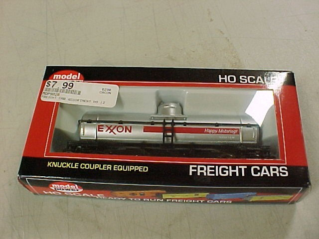 Model Power No.98105 HO Scale Exxon Chemical Tank w/Knuckle Couplers
