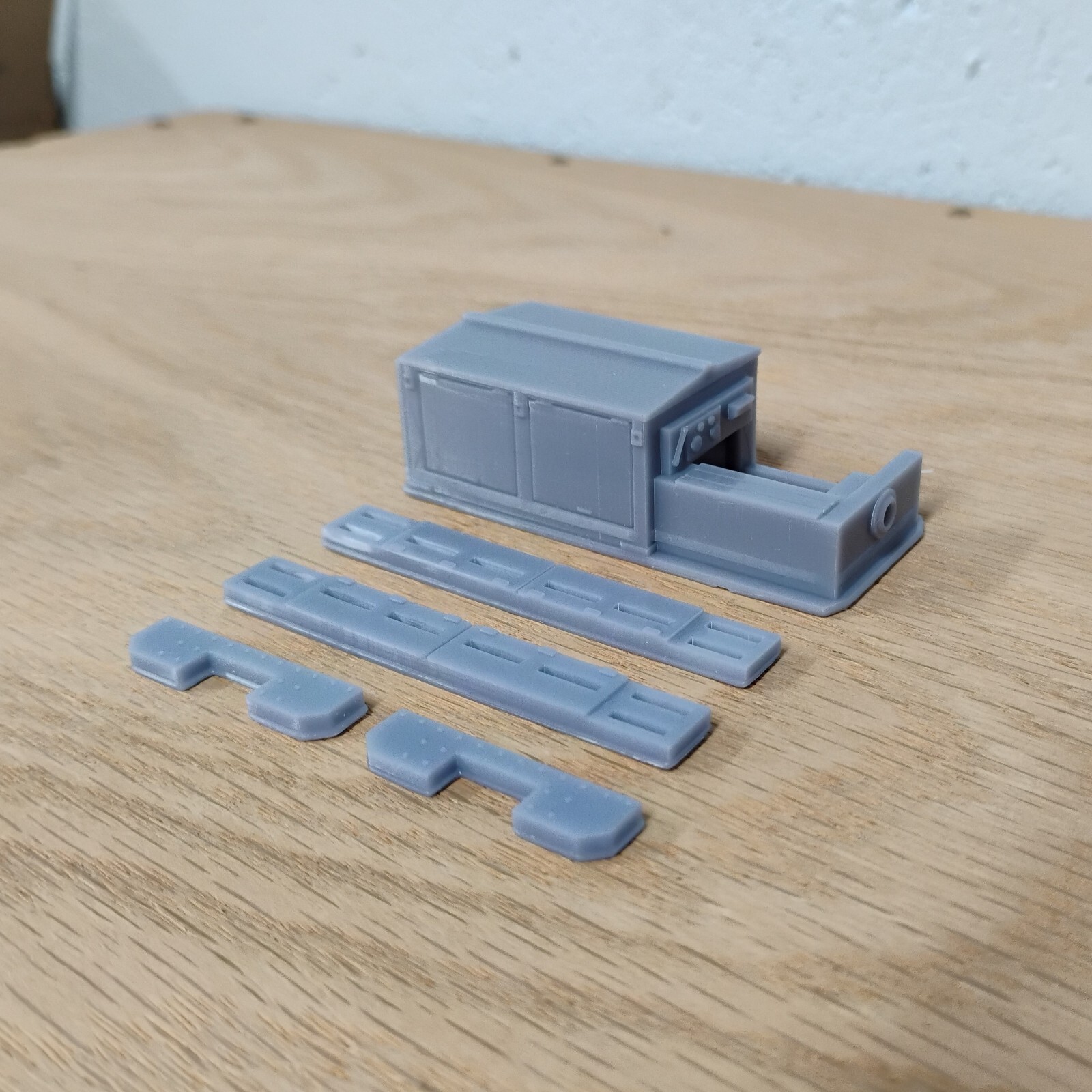 On18 BATTERY LOCO kit #2. For the Kato 11-109 chassis. RESIN 3D Print. NEW!