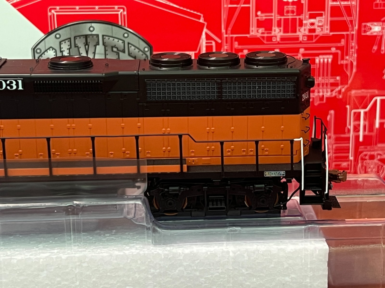 Milwaukee Road GP40 #2031 – ScaleTrains Rivet Counter – DCC & Sound Ready – BNIB