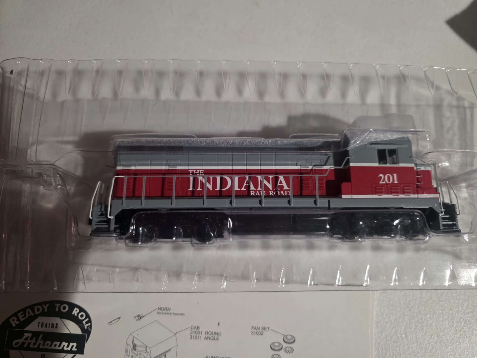 Athearn HO 91547 Indiana Railroad CF7-Angled Cab #201
