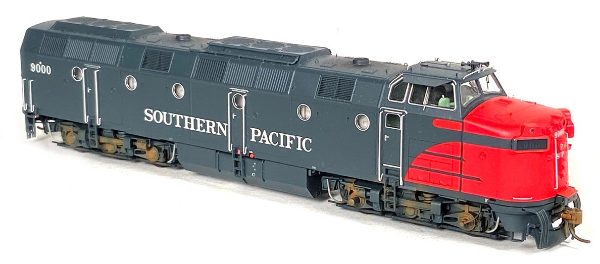 HO PIKO 97442 — SOUTHERN PACIFIC ML4000 9100 w/DCC & SOUND – “USED & WEATHERED”