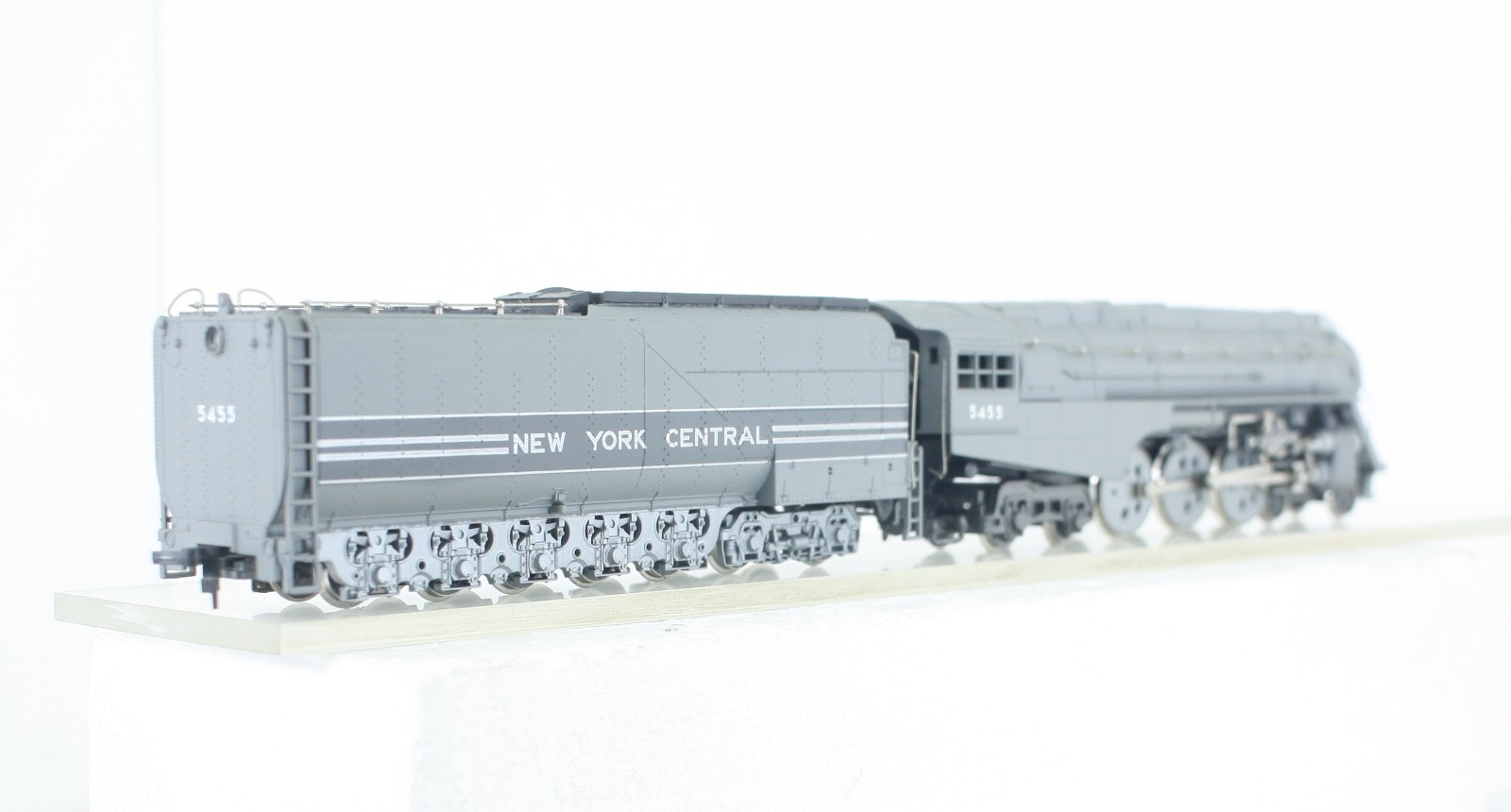 HO Scale Rivarossi 1543 New York Central Streamlined 4-6-4 Dreyfuss Hudson