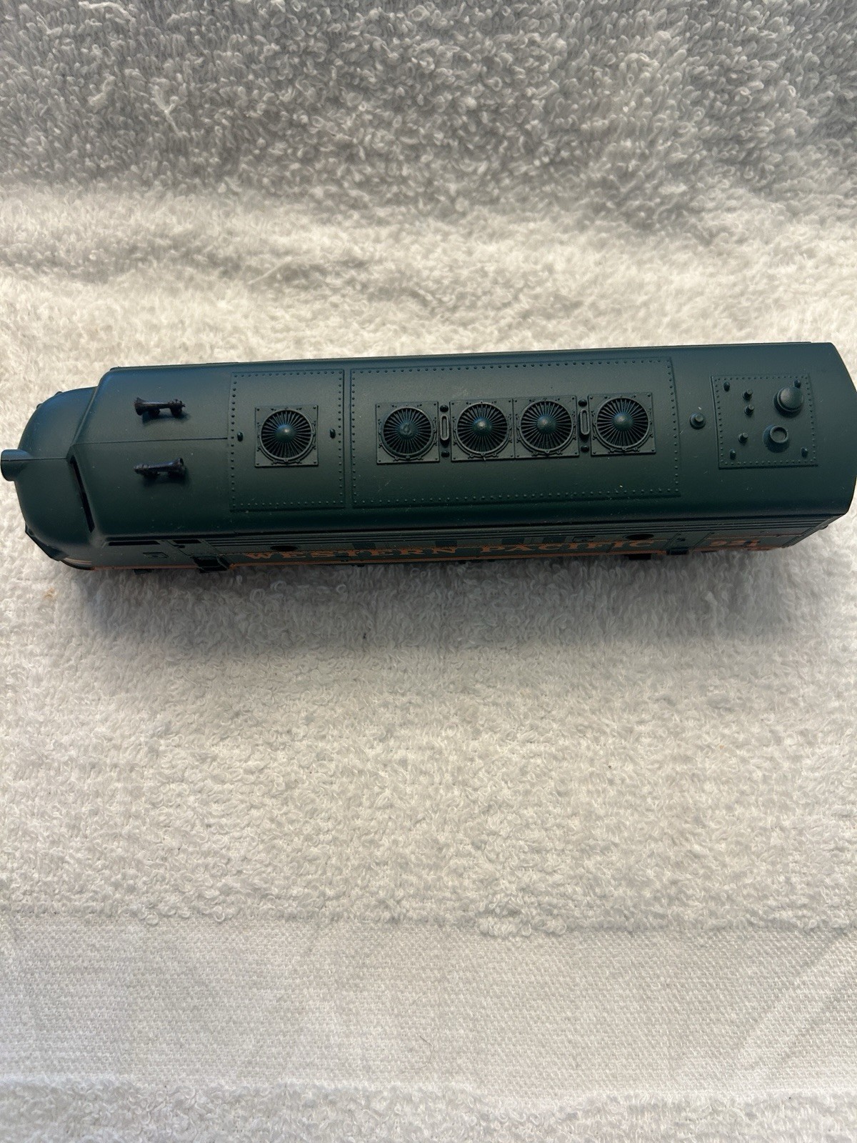 Athearn F7A Western Pacific HO Locomotive #921