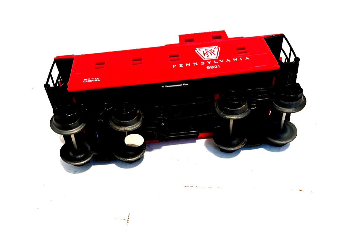 Vintage Lionel steam train set – locomotive #2026, tender, 4 Freight Cars, RUNS