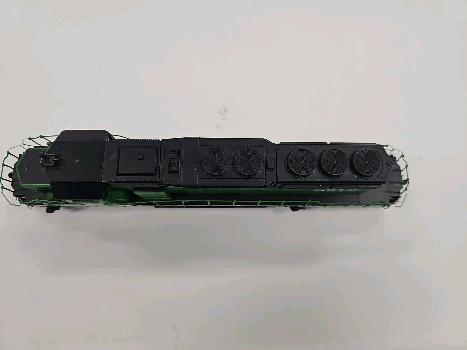 Athearn HO Scale Blue Box SD40-2 Burlington Northern BN 6912 Runs Well.