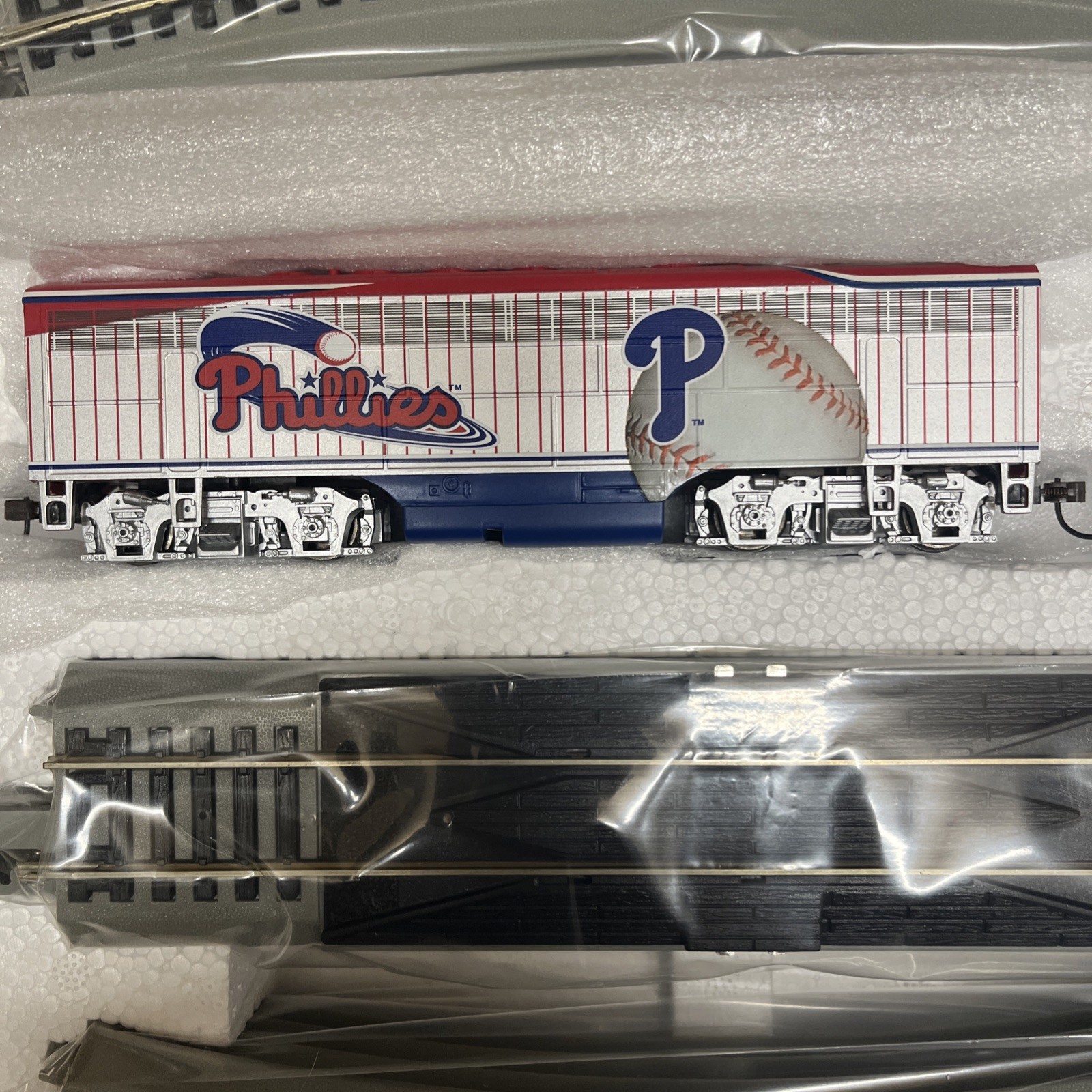 Hawthorne Village Philadelphia Phillies Baseball #2 Engine W/ 16 Track &W/COA