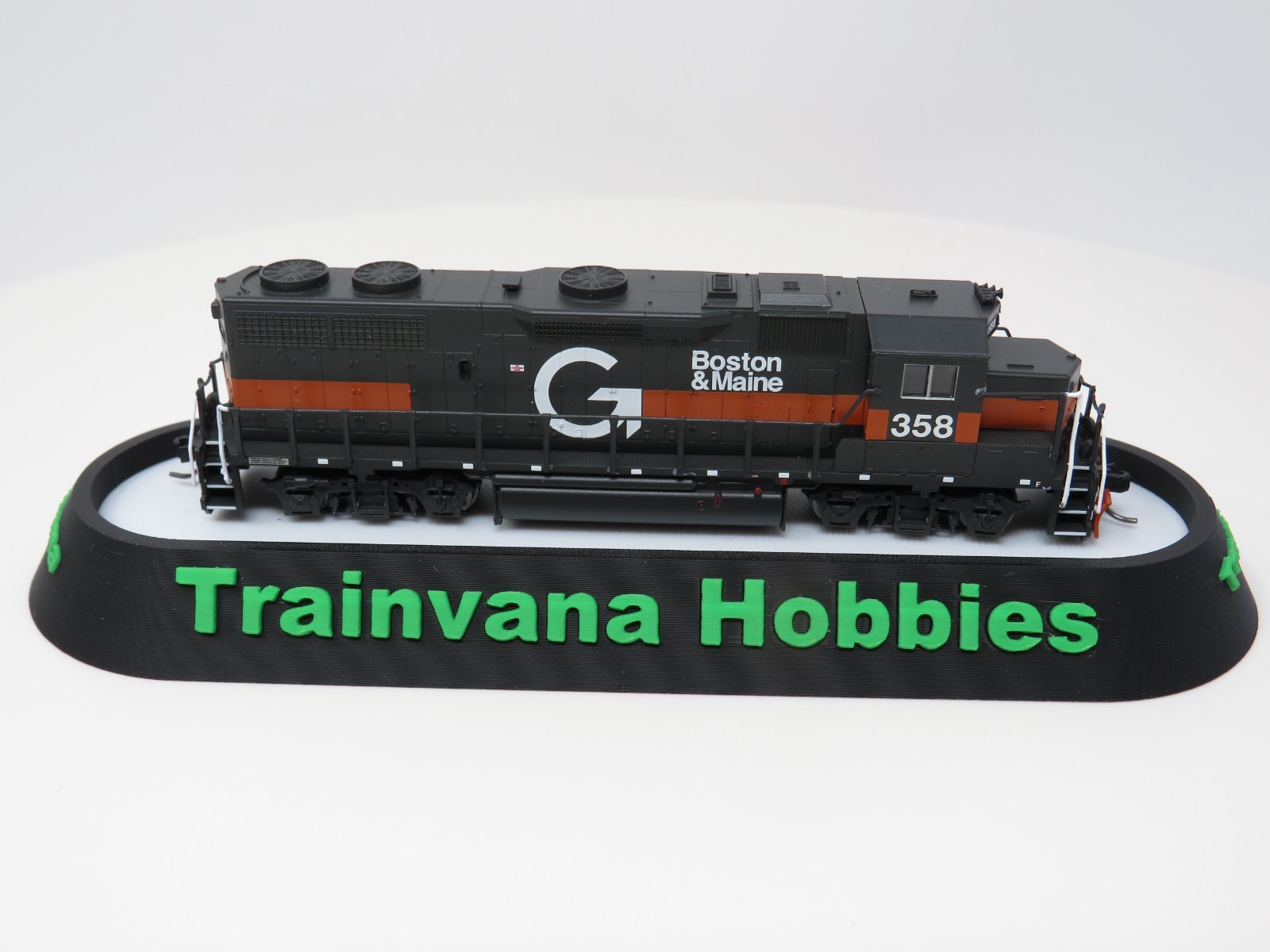Atlas N 40005919 DCC Sound Guilford B&M EMD GP39-2 Diesel Locomotive ESU